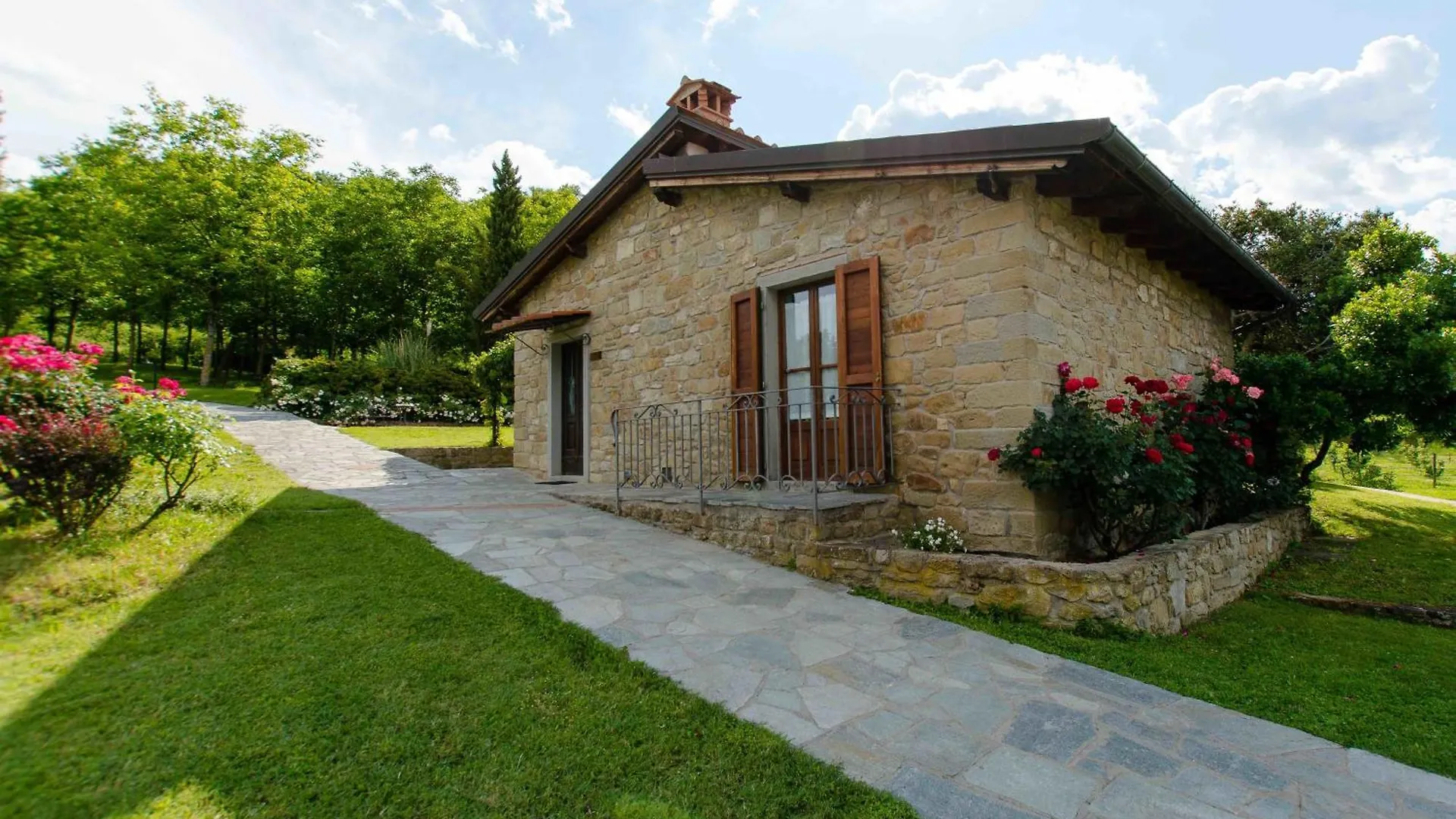 Agriturismo Podere La Casaccia ポッピ 0*,  イタリア